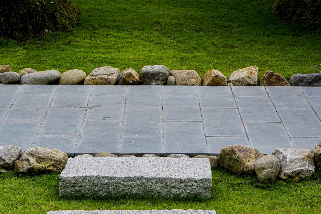 KIẾN TRÚC THẠCH KHUÊ